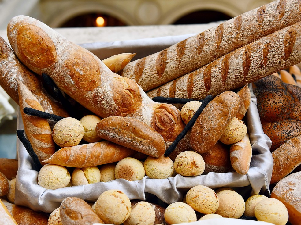 Diferentes tipos de pães — Foto: Canva Pro