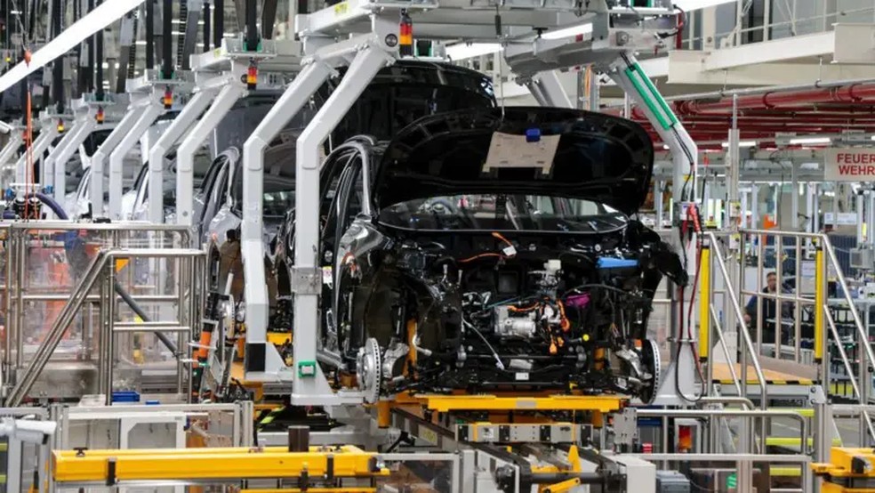A economia alemã deixou de brilhar e prova disso é a queda na produção e venda de veículos. — Foto: Getty Images via BBC