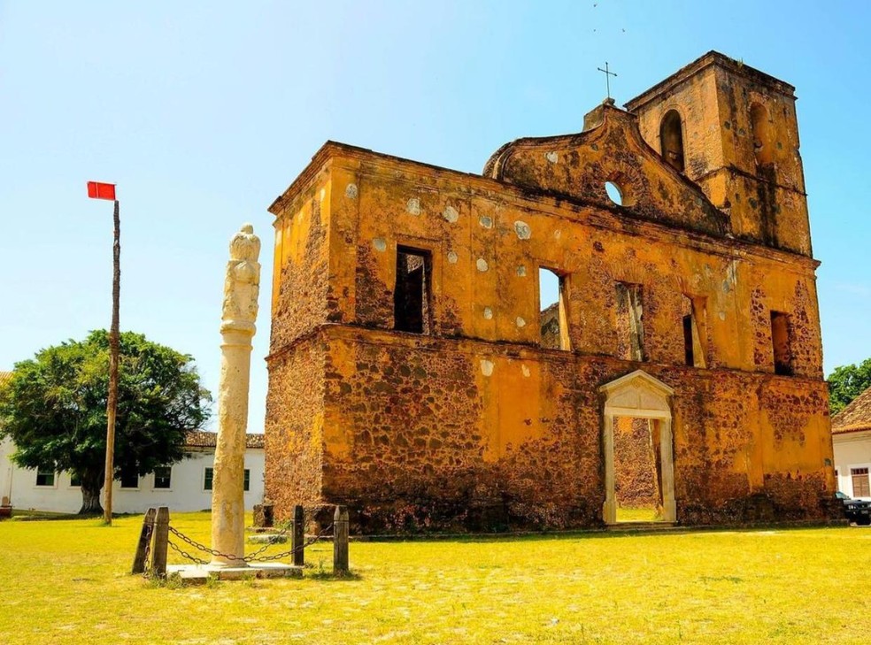 Visão da praça e da igreja de São Matias, em Alcântara (MA) — Foto: Divulgação/Bruno Mendonça