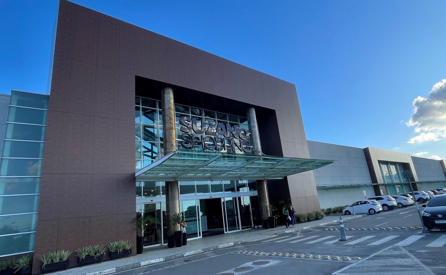 Shoppings do Alto Tietê têm 67 vagas de emprego nesta terça-feira; veja lista