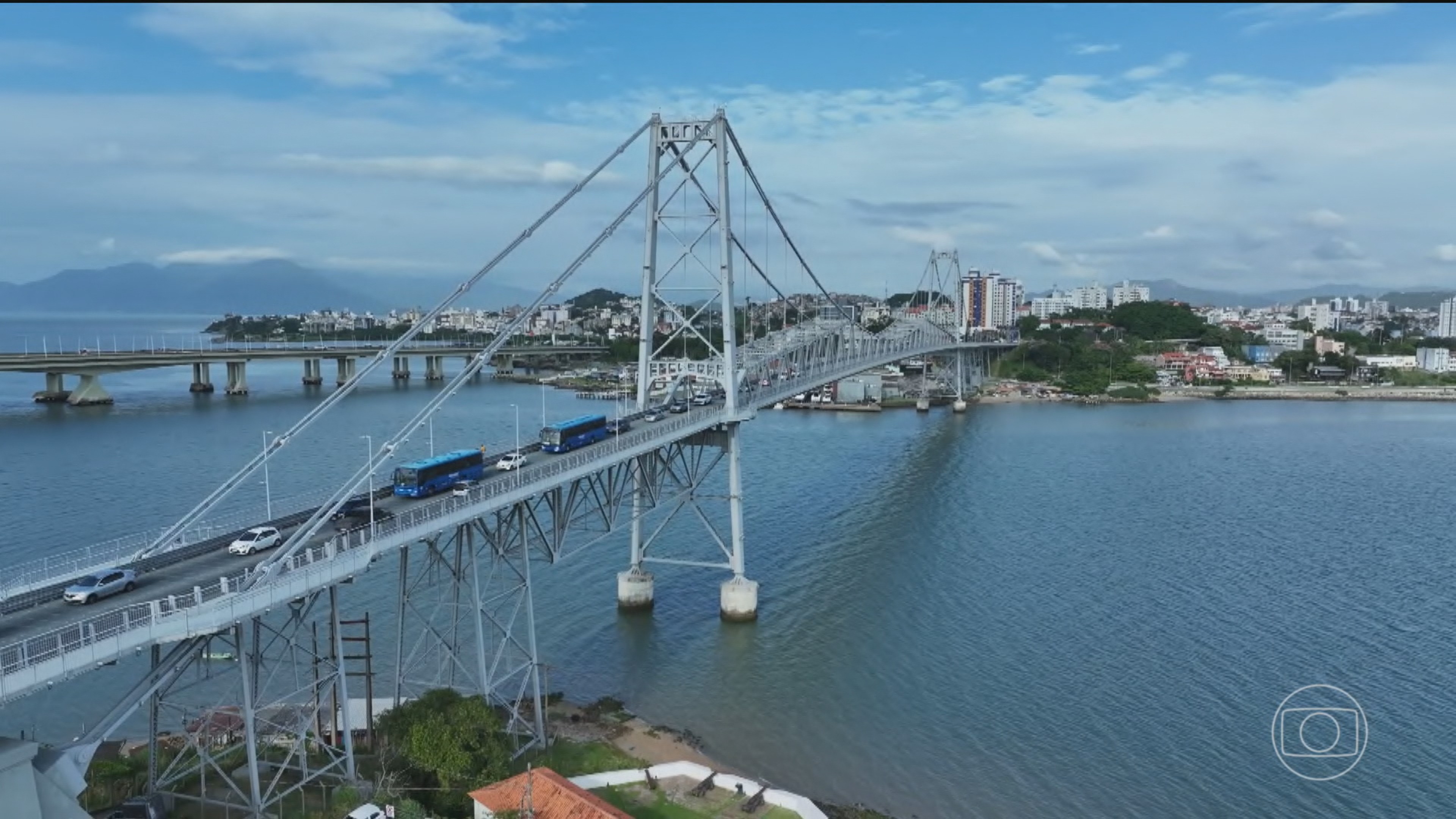 Ponte Hercílio Luz, cartão-postal de Florianópolis, completa 100 anos