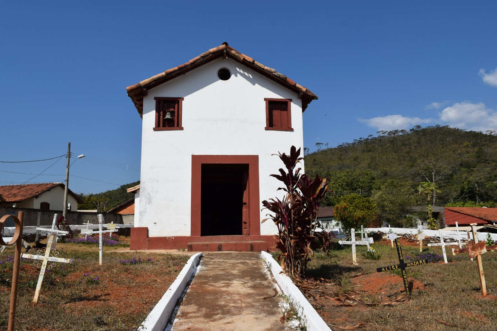 Capela de mais de 300 anos passa por restauração em Minas Gerais