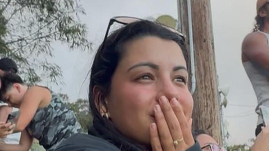 'Felizmente foi só um susto', diz brasileira que mora no Havaí após ter que sair de casa por causa de alerta de tsunami - Ana Zuos mora na ilha de Oahu e usou o TikTok para mostrar tudo que passou desde que deixou seu apartamento após o terceiro aviso de evacuação das autoridades até a volta após horas esperando em uma montanha.