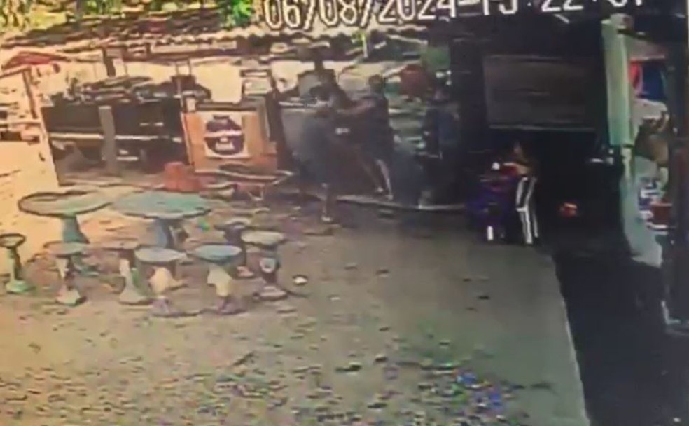 A mulher registrou um boletim de ocorrência na Delegacia Municipal de Aquiraz que investiga o caso. — Foto: Reprodução/TV Verdes Mares