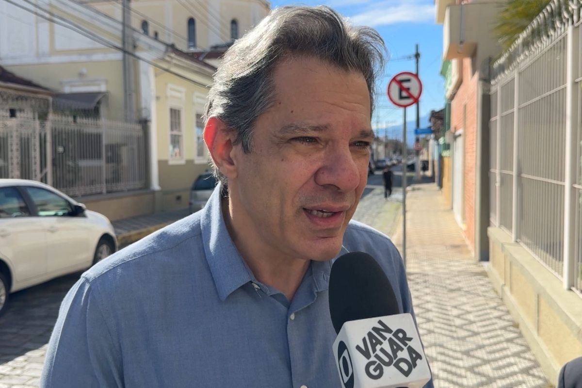 Haddad promete plano para frear saída de empresas do Vale do Paraíba e critica desempenho econômico de SP