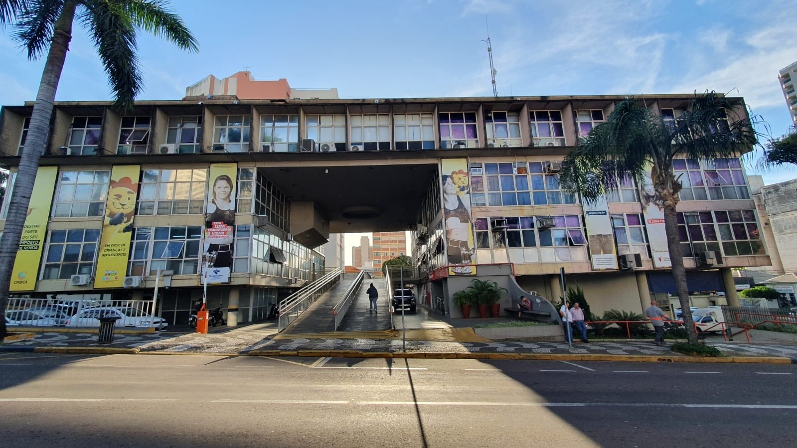 Ponto facultativo do Dia dos Professores altera funcionamento de repartições públicas em Pres. Prudente; veja como fica