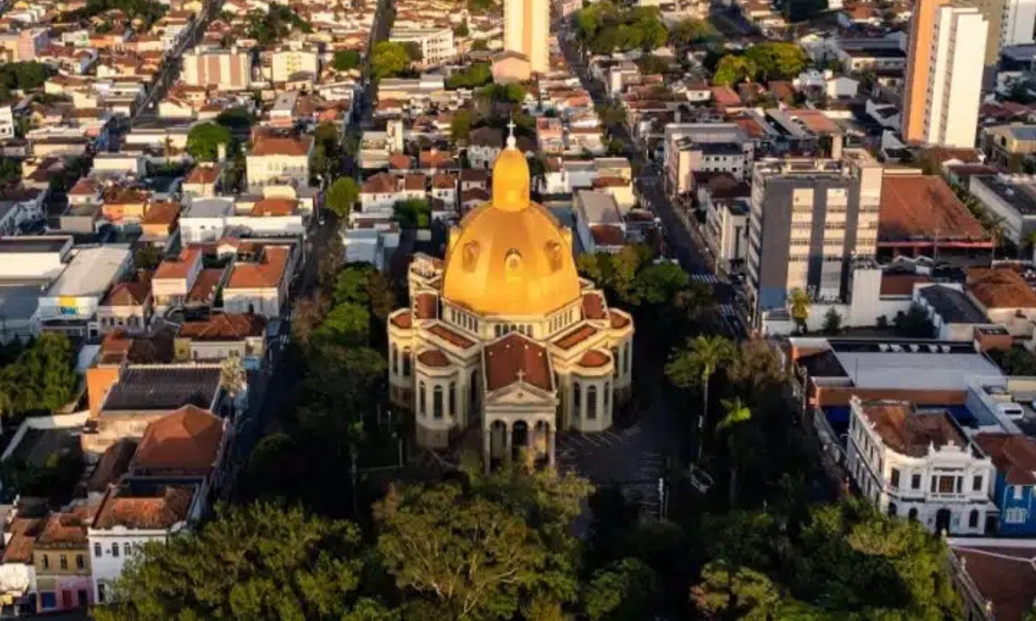 Feriado do aniversário de São Carlos: veja o que abre e o que fecha segunda e terça