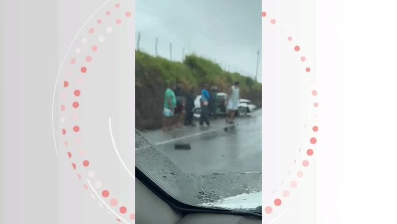 Carro que transportava alunos de São Miguel dos Campos para Maceió é atingido durante acidente no Litoral Sul
