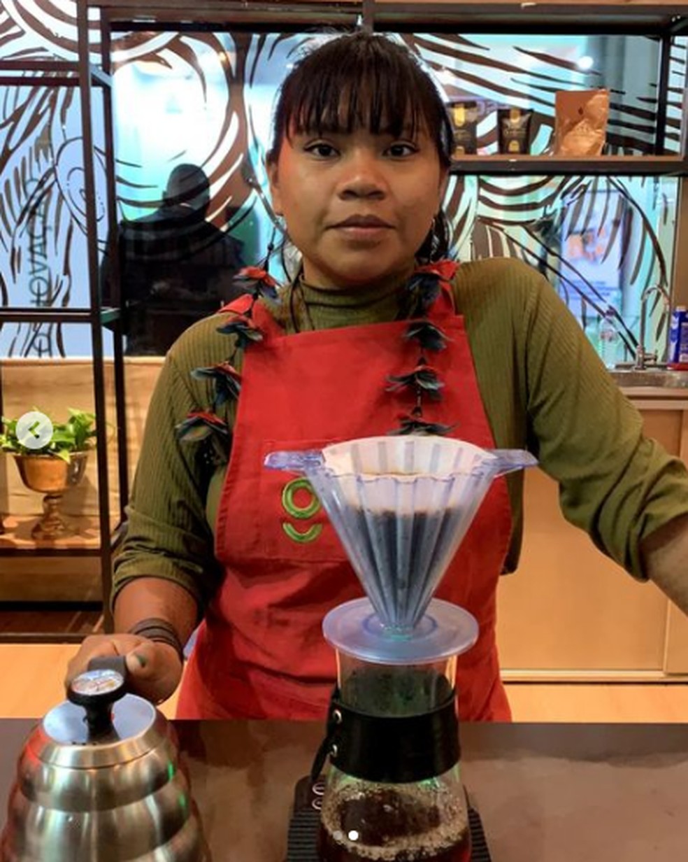 Celesty Suruí, primeira indígena barista do Brasil e 3ª colocada no Florada Premiada 2023 — Foto: Celesty Suruí/Reprodução/Redes sociais