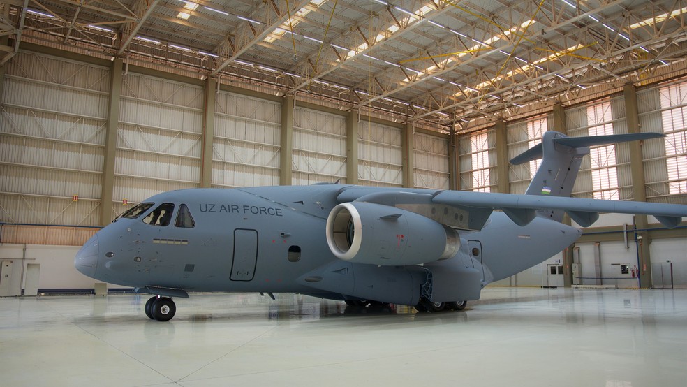 C-390 Millennium é entregue à Força Aérea do Uzbequistão em Gavião Peixoto (SP) — Foto: Embraer/Divulgação