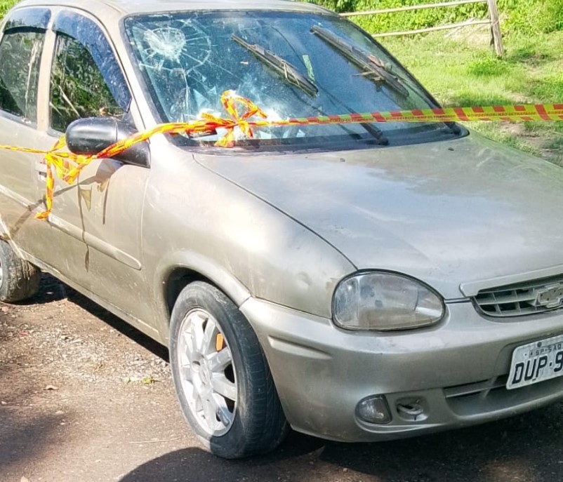 Motorista morre após cair com carro em córrego em Mauá, Grande SP
