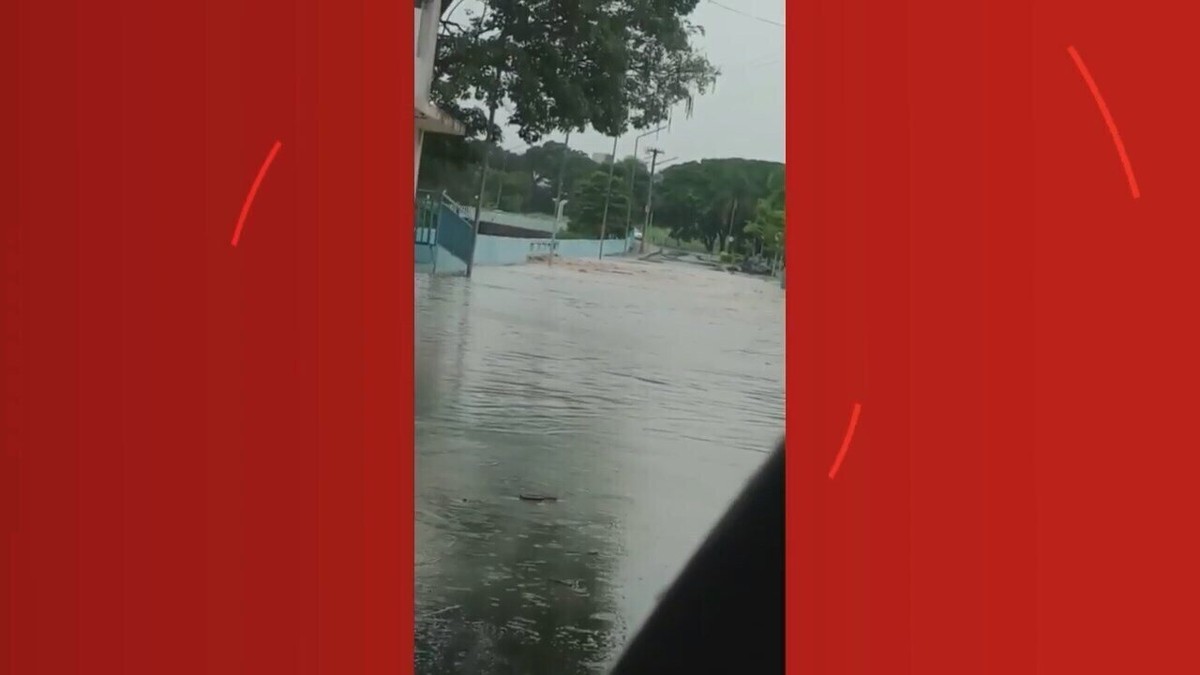 V Deo Temporal Deixa Pessoas Ilhadas Causa Inunda O E Deslizamento De Terra Em Formiga