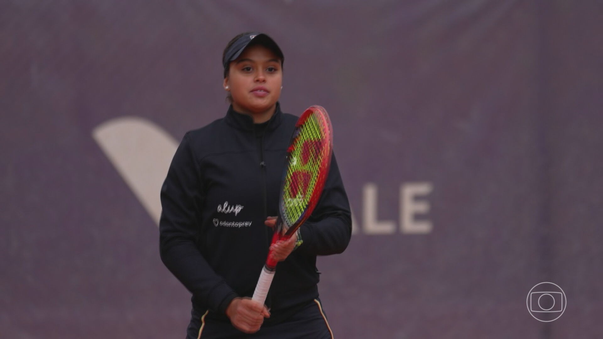 Tenista de 14 anos se torna a brasileira mais jovem no ranking mundial 