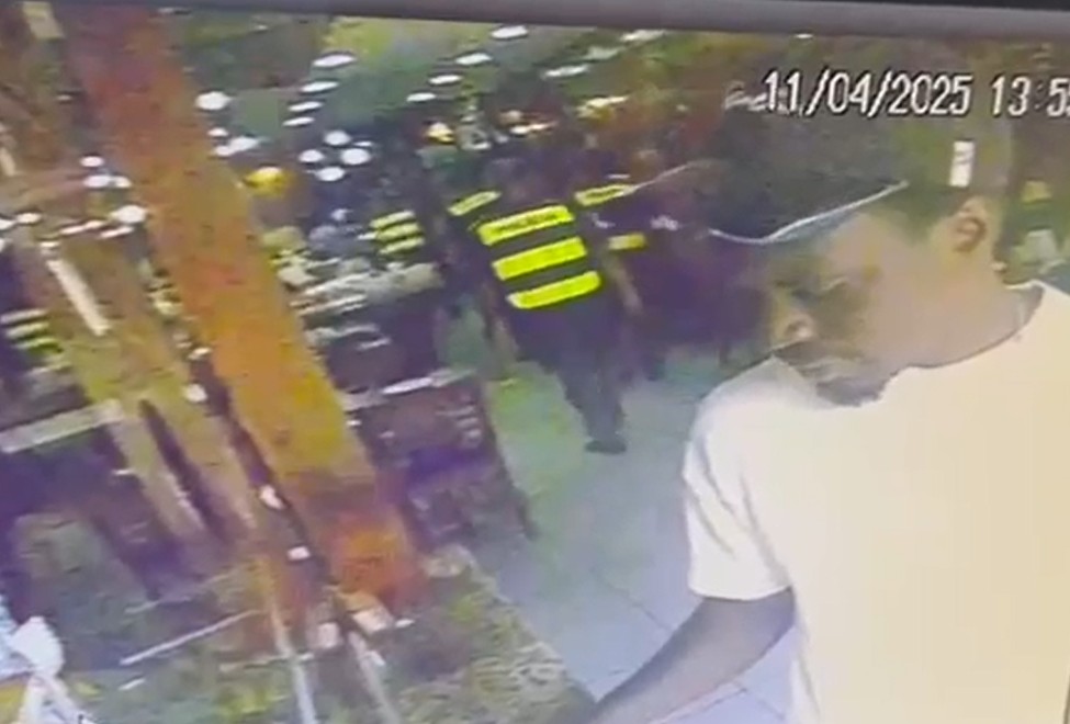 Video mostra que senegalês morto no Centro de SP pela PM não estava vendendo mercadorias