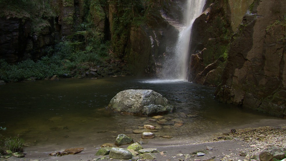 'EPTV nas Férias': Cachoeira do Alpinista, em Delfinópolis (MG) — Foto: Pedro Santana/EPTV