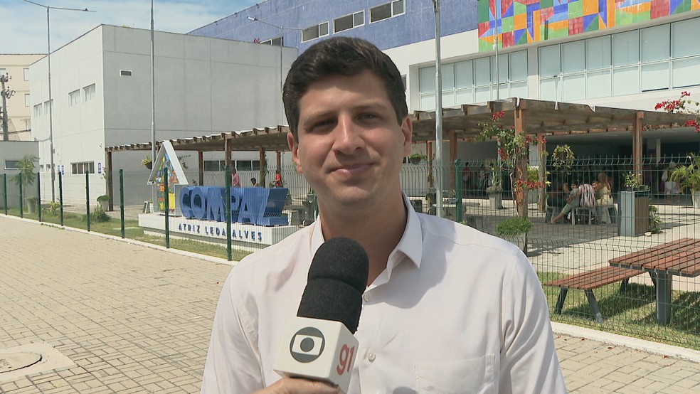 João Campos (PSB) em agenda de campanha no Recife — Foto: Reprodução/TV Globo