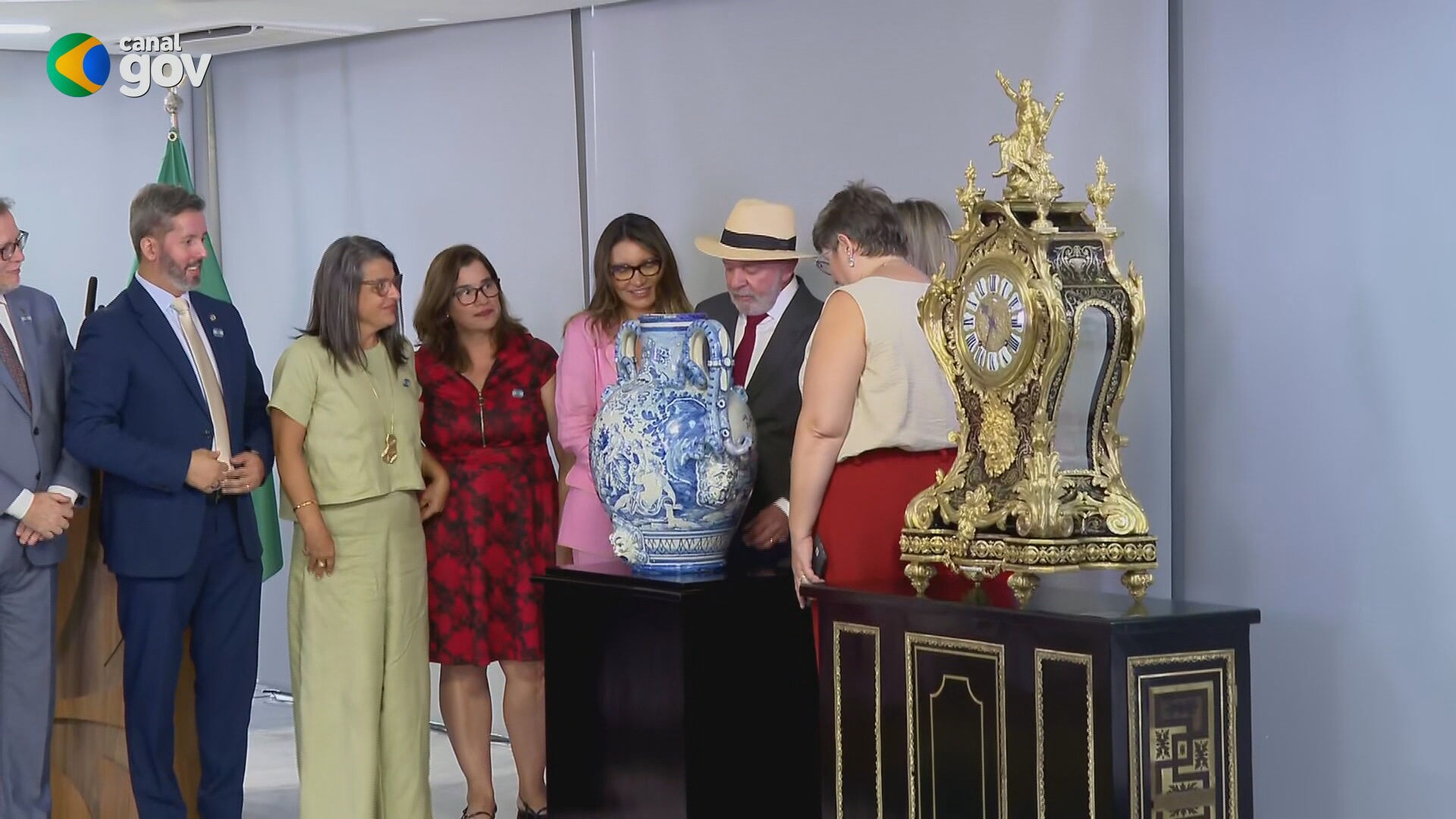 Vaso em 180 pedaços, quadro de R$ 8 mi de Di Cavalcanti: saiba como foi restauro de obras vandalizadas em 8/1 que voltam hoje a Brasília 