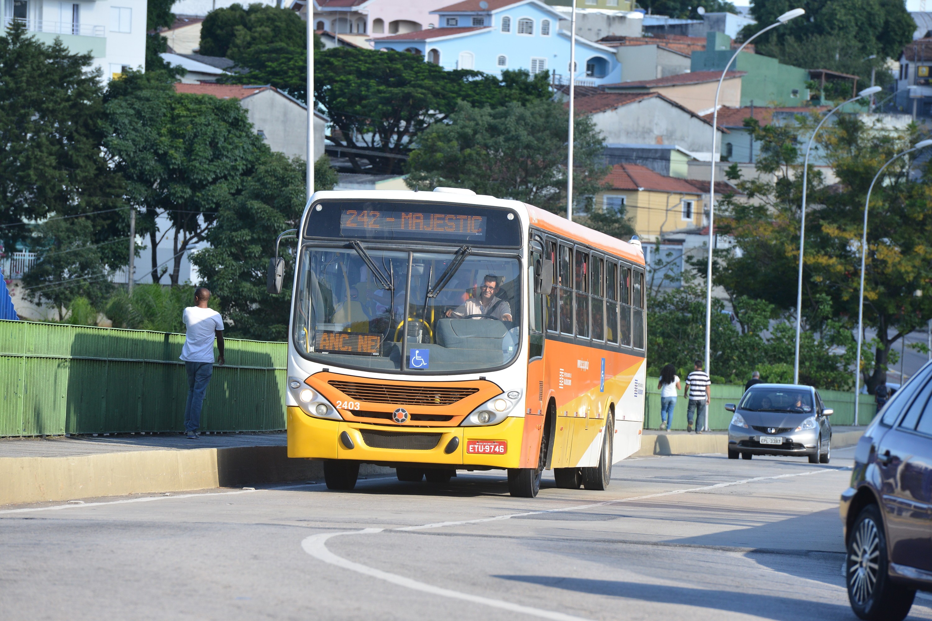 Transporte público opera normalmente após ataques a ônibus em São José dos Campos