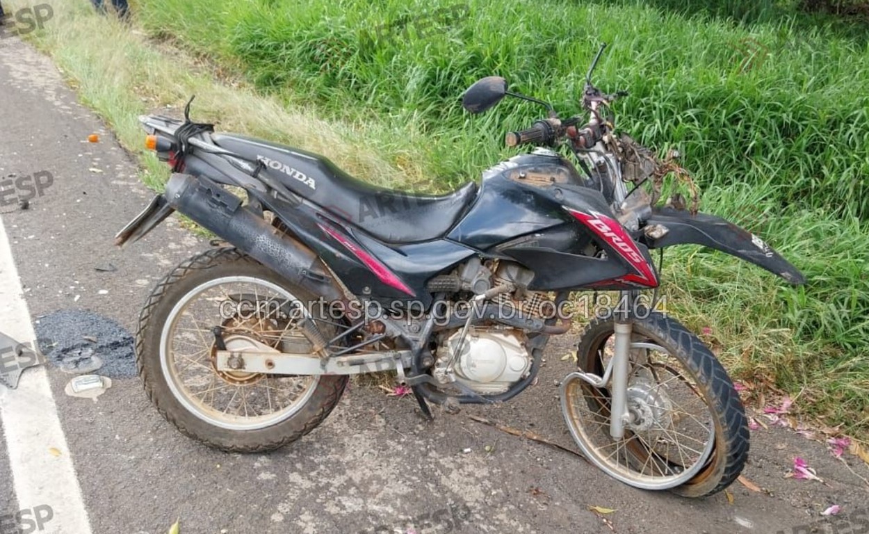 Motociclista morre em grave acidente na SP-215 no interior de SP