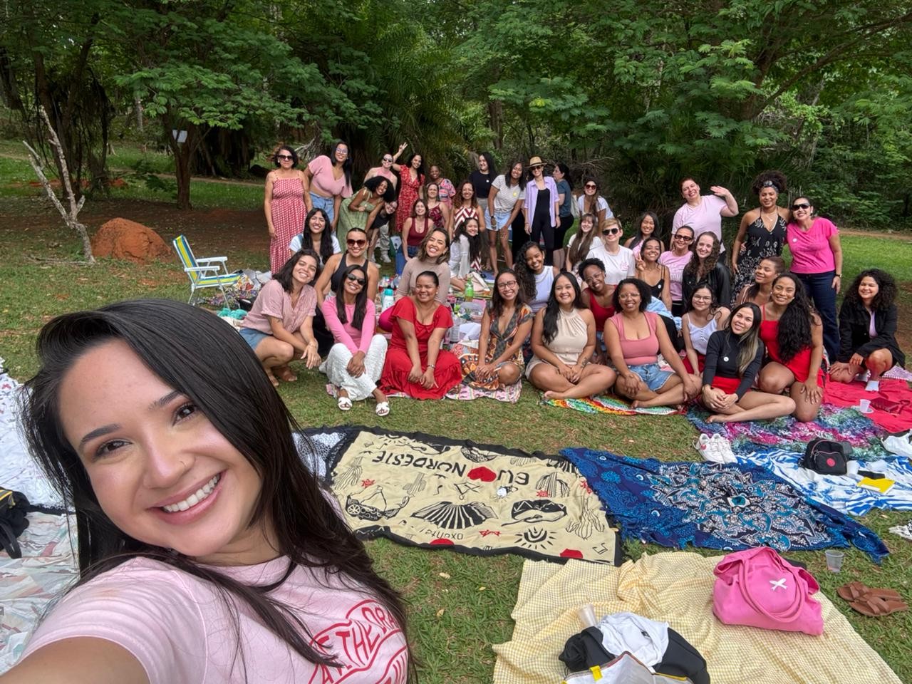 Publicitária recém-chegada ao DF cria grupo de garotas para fazer amizades na capital