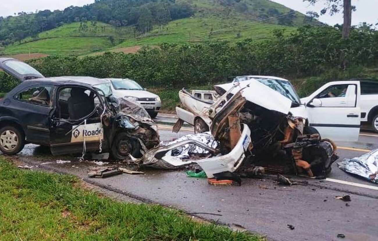 Grave acidente mata 3 pessoas em rodovia no interior de SP; FOTOS