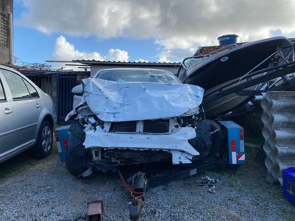 Carro que causou o acidente na Santa Amélia ,em Maceió, estava a mais de 100 km/h — Foto: Polícia Científica