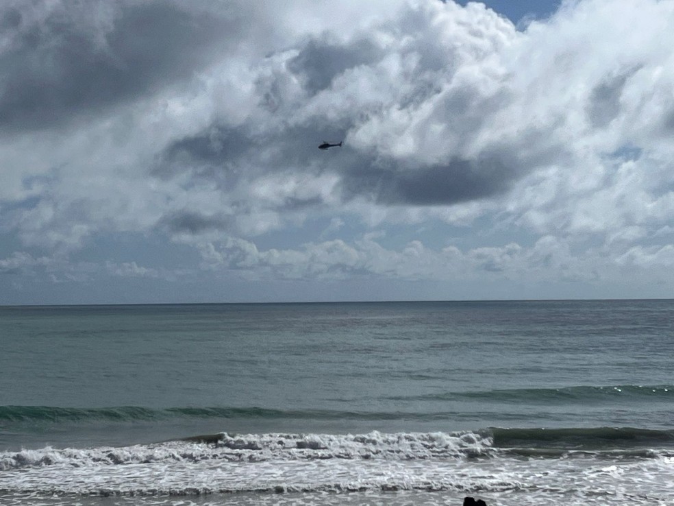 Helicóptero auxilia nas buscas por adolescente desaparecida — Foto: Vínicius Marinho/Inter TV Cabugi