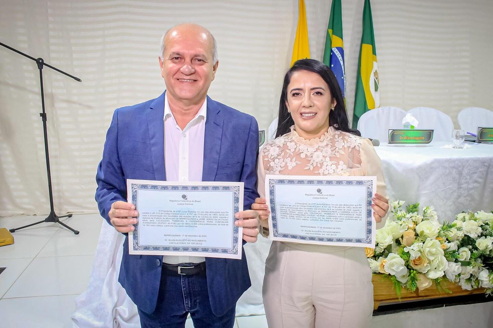 Prefeito de Barroquinha, Jaime Veras, e sua vice, Carmen Lúcia — Foto: Reprodução