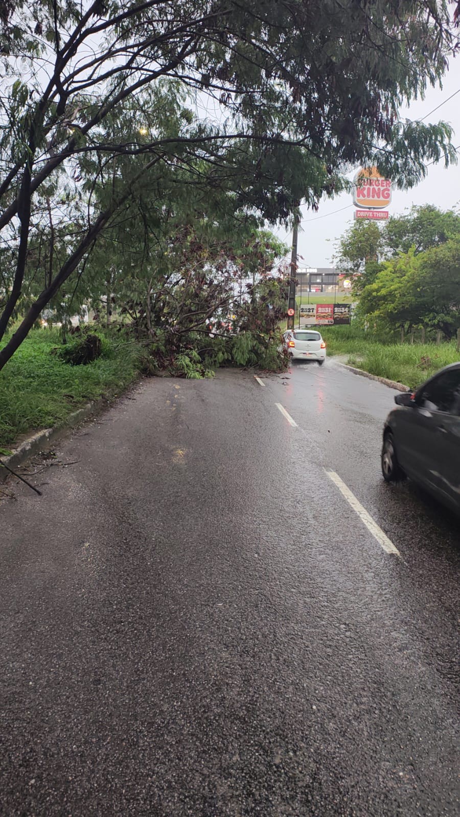 Chuvas causam transtornos em João Pessoa nesta terça-feira (7)