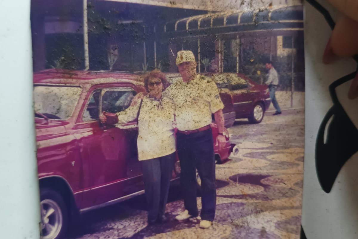 Carro importado de 1949, atração no litoral de SP, já levou noivas a igreja e participou de filmagem internacional
