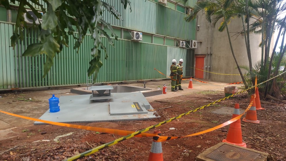 Subestação de energia, onde houve explosão no Ministério da Igualdade Racial, em Brasília — Foto: Raiane Sena/TV Globo