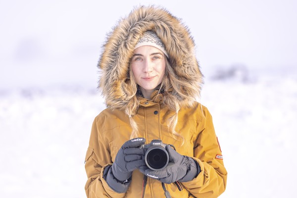 Fotógrafa mineira especialista em 'caçar' aurora boreal faz