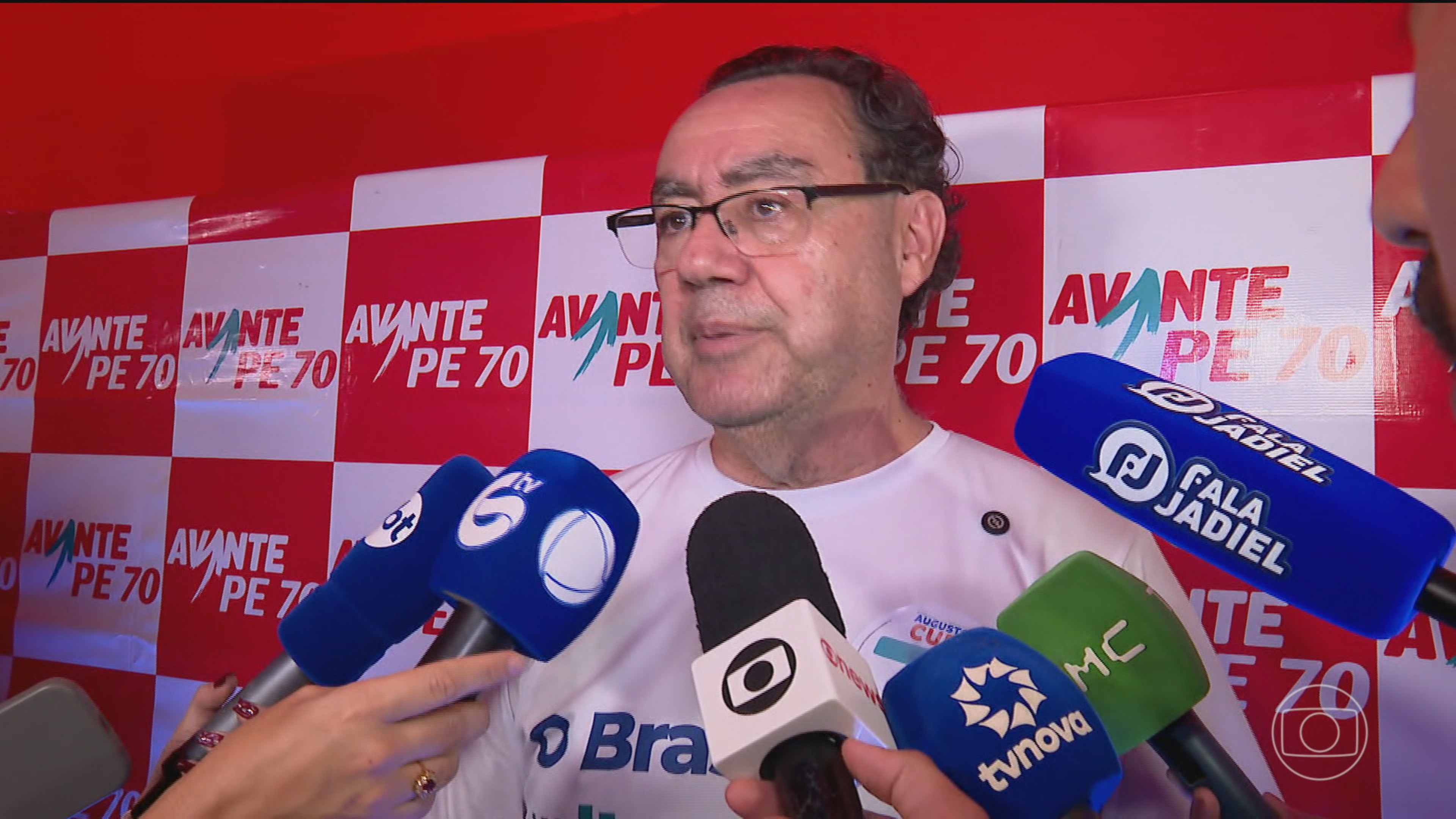 Augusto Cury, candidato do Avante à Presidência, faz campanha em Pernambuco
