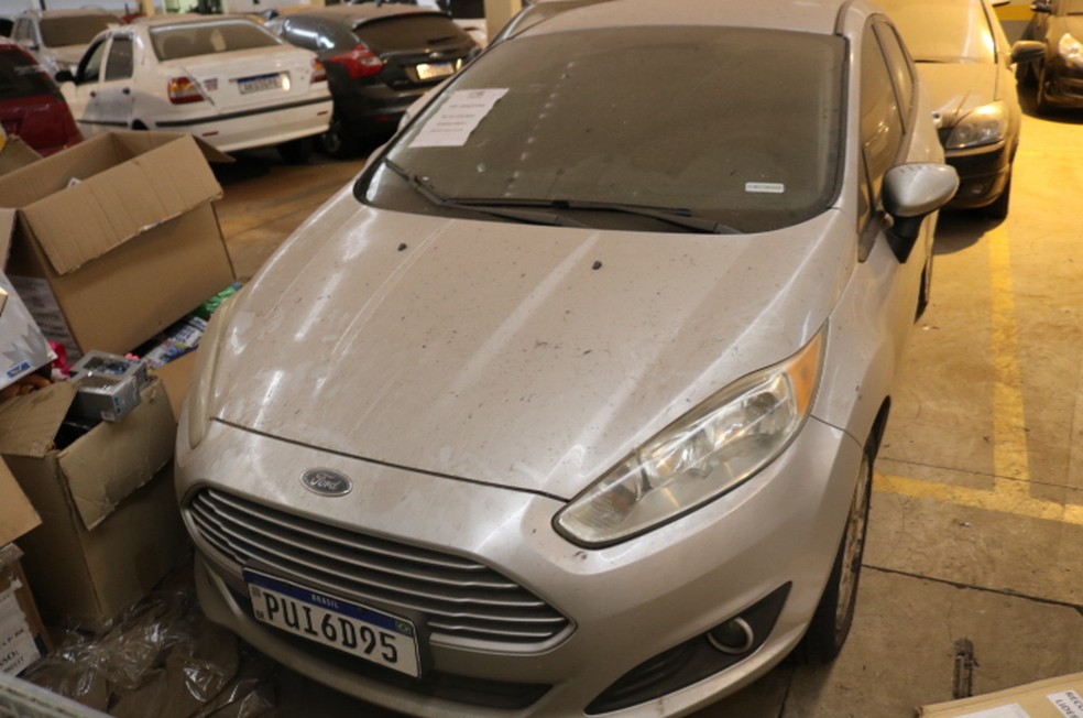 Ford Fiesta 1.6 em leilo da Receita Federal  Foto: Reproduo/Receita Federal