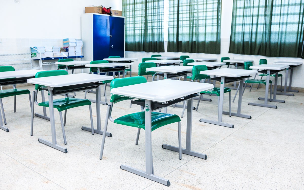 Novos mobiliários chegam às escolas municipais de Itanhaém
