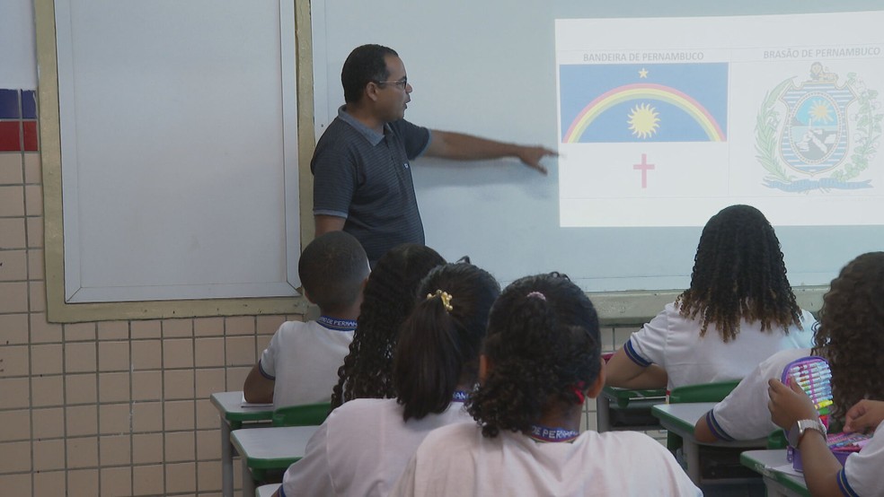 História de Pernambuco passa a ser disciplina obrigatória nas escolas estaduais — Foto: Reprodução/TV Globo