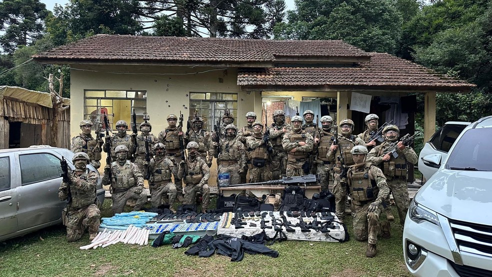 Operação policial aconteceu nesta sexta-feira (17) — Foto: Polícia Civil