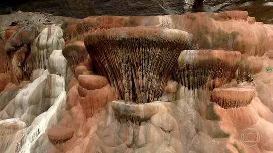 Caverna mais volumosa do Brasil tem salões com 100 metros de altura, aparência alienígena e abertura em forma de coração - Programa: Globo Repórter 