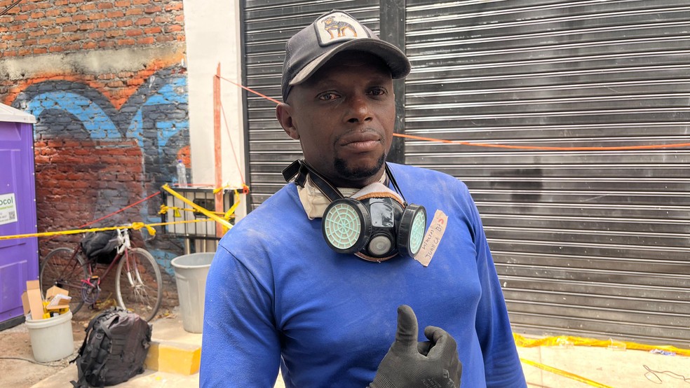 Juan A. Carabalí viajou para Cali para ajudar nos resgates — Foto: BBC News Mundo