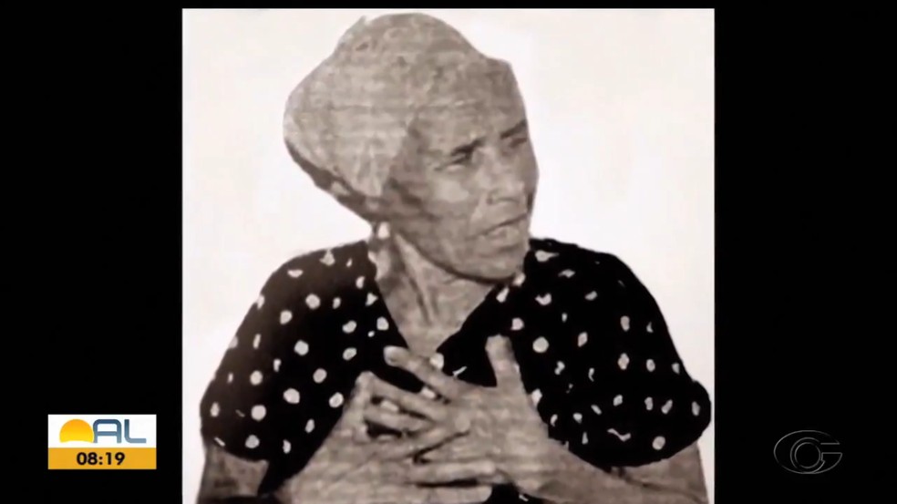Nair da Bertina, principal figura das Taieiras de São Miguel dos Campos — Foto: Reprodução/ TV Gazeta