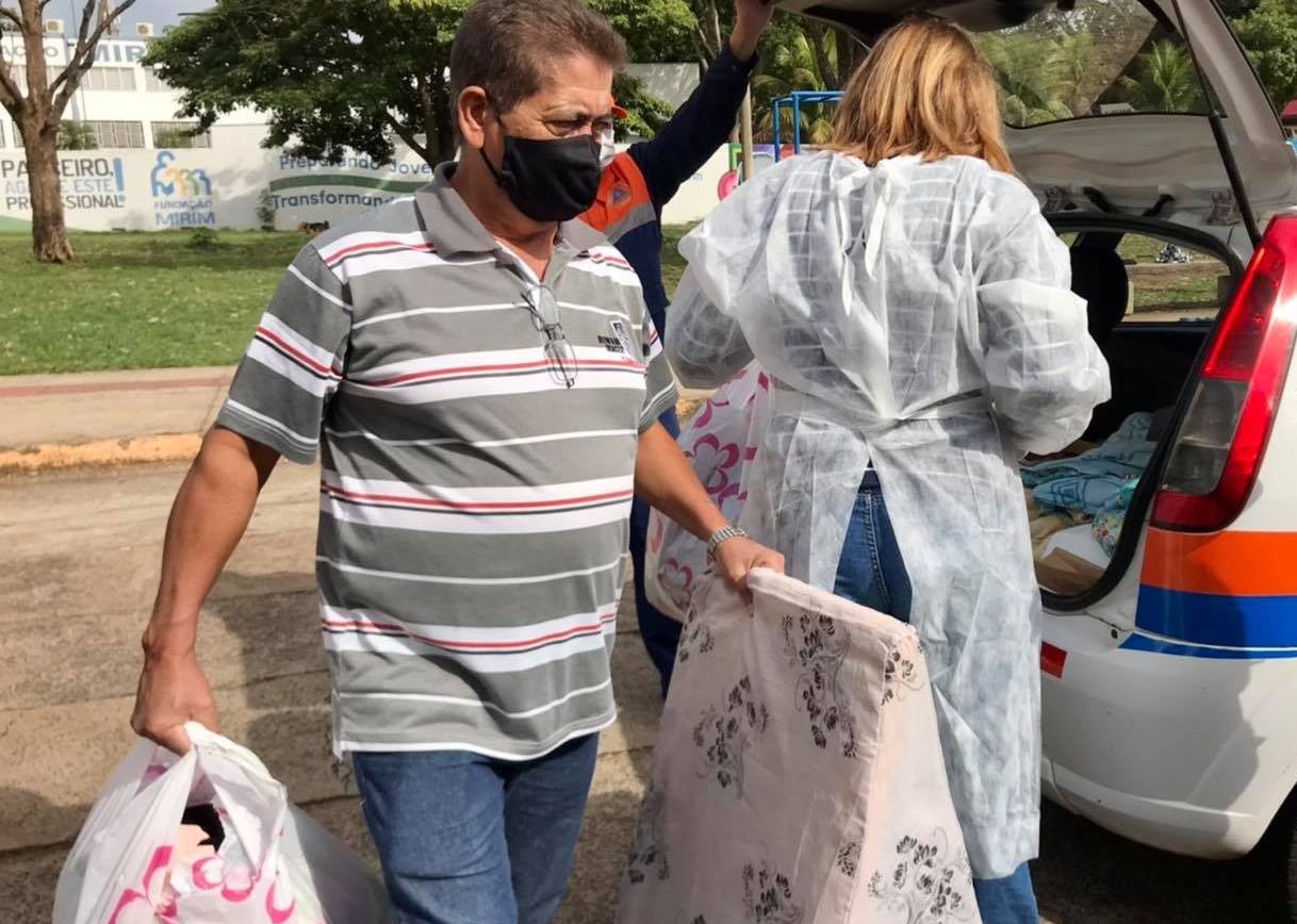 Campanha do Agasalho realiza ação itinerante para entregar roupas e cobertores aos moradores dos distritos de Pres. Prudente
