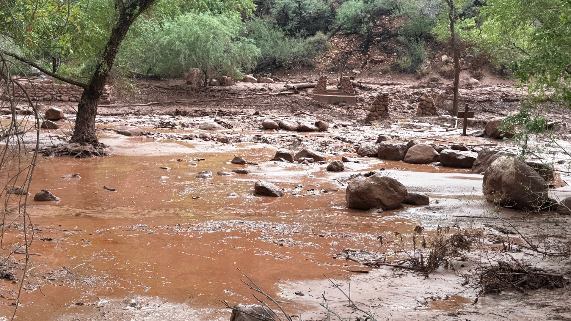Enchente no Grand Canyon causa retirada às pressas de visitantes