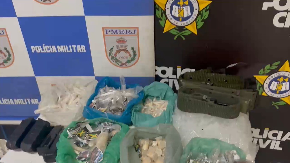Três pessoas são presas e adolescente é apreendido por tráfico de drogas em Barra Mansa