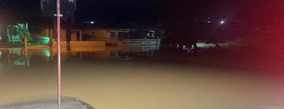 Gaspar, no Vale do Itajaí, registra alagamentos nesta terça (4) — Foto: Defesa Civil/Divulgação