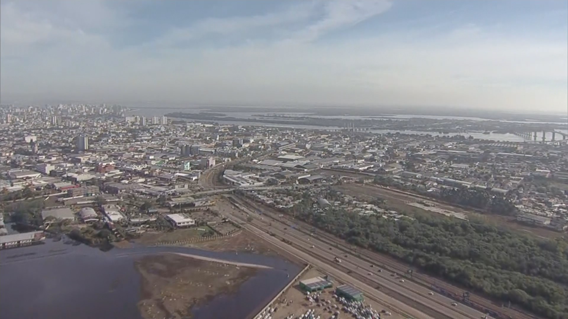 Um mês após início das cheias, Porto Alegre libera todas as saídas por avenidas e rodovias