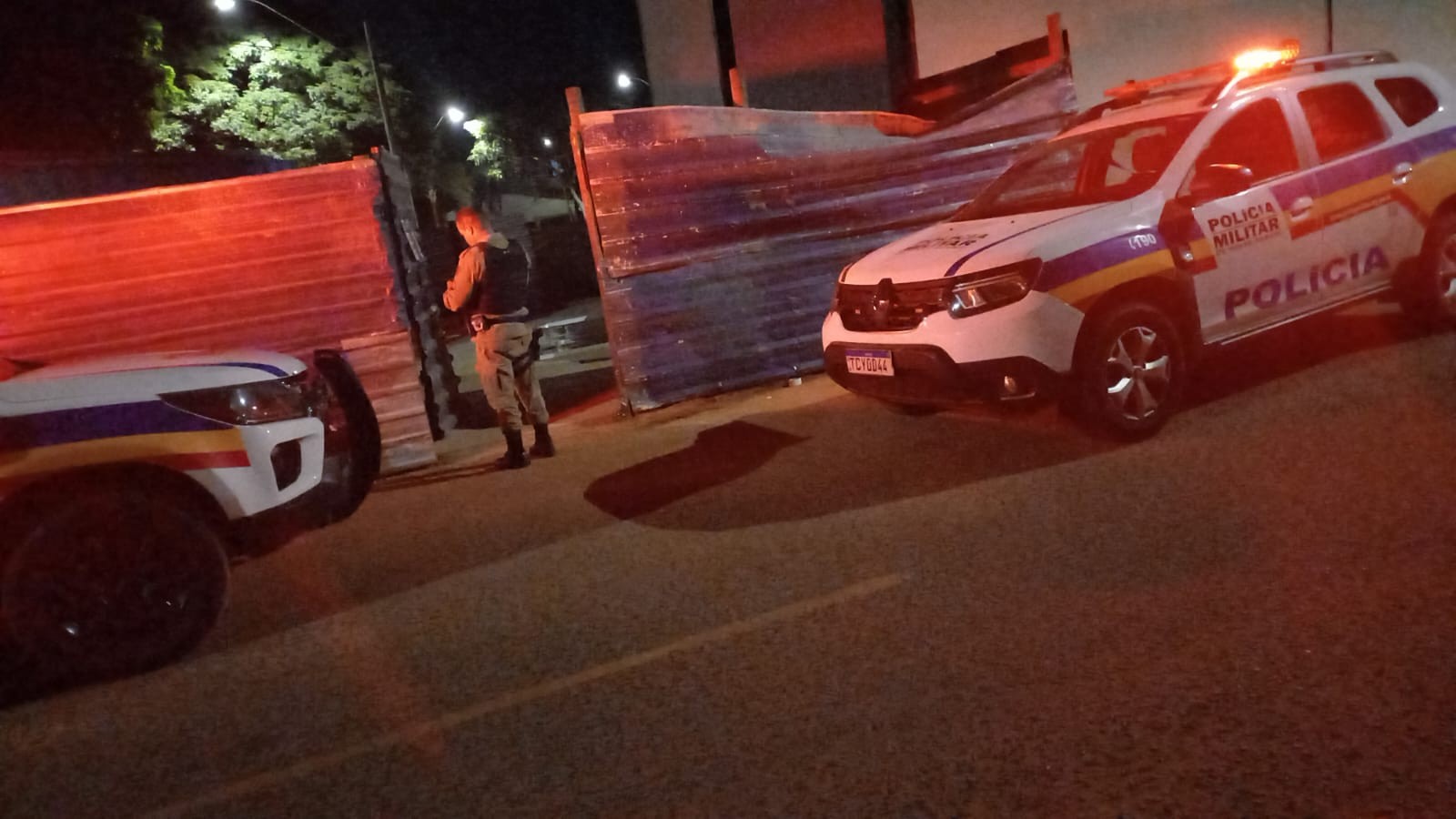 Ladrão invade obra no bairro Santa Mônica, mata vigilante e se esconde dentro de tubulação, em Uberlândia