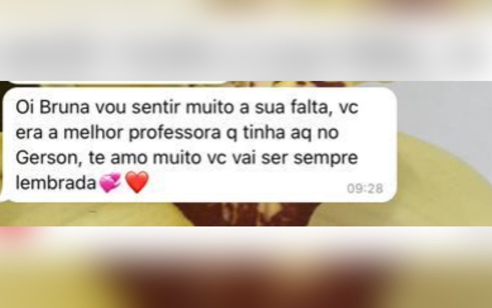 Estudantes enviam mensagens de apoio à professora que teve fotos nuas vazadas — Foto: Acervo pessoal/Bruna Flor de Macedo Barcelos
