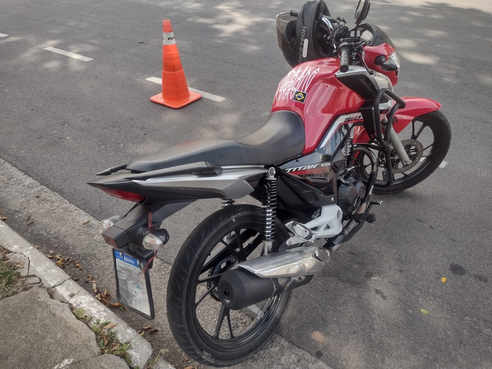 Homem cobra R$ 3 mil para devolver moto furtada e acaba preso em Divinópolis