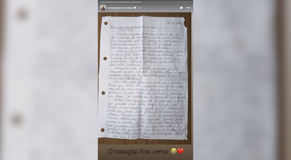 Solange Bezerra compartilhou a carta da filha, Deolane, nas redes sociais; advogada está presa por suposto envolvimento com o PCC — Foto: Reprodução/Redes Sociais