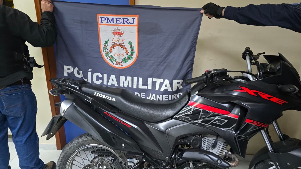 Confronto durante buscas por suspeito de homicídio deixa um morto em Cabo Frio
